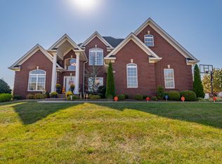 13812 Round Top Pl, Louisville, KY 40299