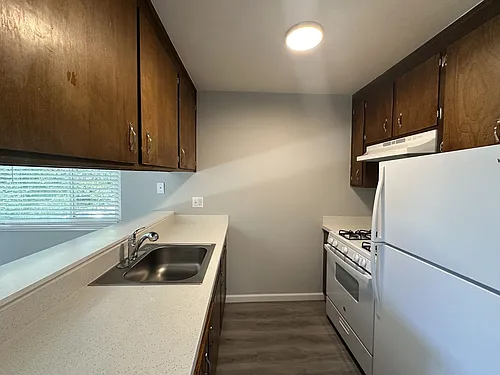 330 W Acacia Street Photo 1