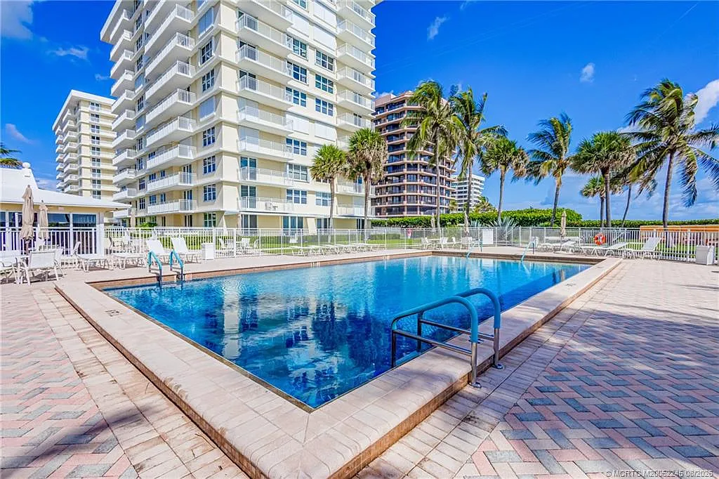 2 bed, 2.0 bath, 1760 sqft, $8,000 — Photo 1