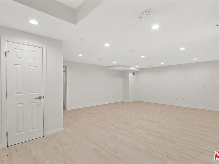 1409 N Hobart Blvd #104 — Photo 11