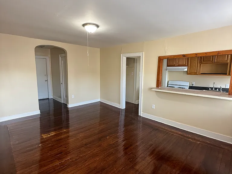 34 Hotchkiss St #C6 — Photo 1