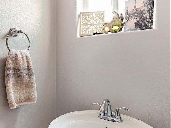 4th image of 1823 20th St APT 102