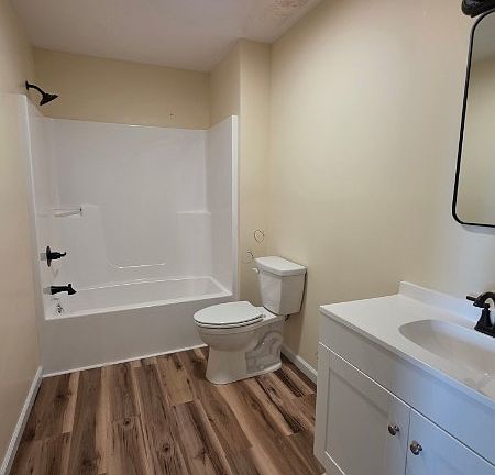 4th image of 807 Sandy Circle