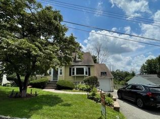 4 Elizabeth Ave, Stanhope, NJ 07874