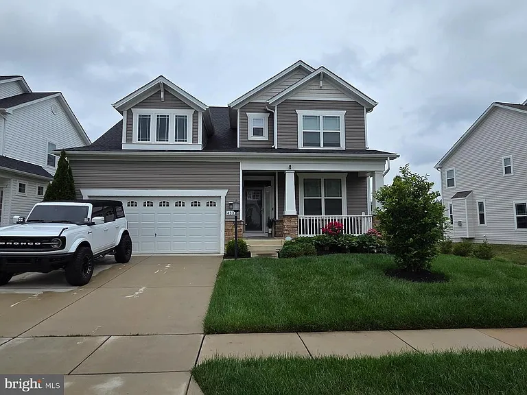 4533 Shakespeare Cir — Photo 1