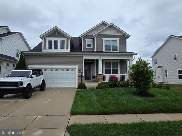 4533 Shakespeare Cir