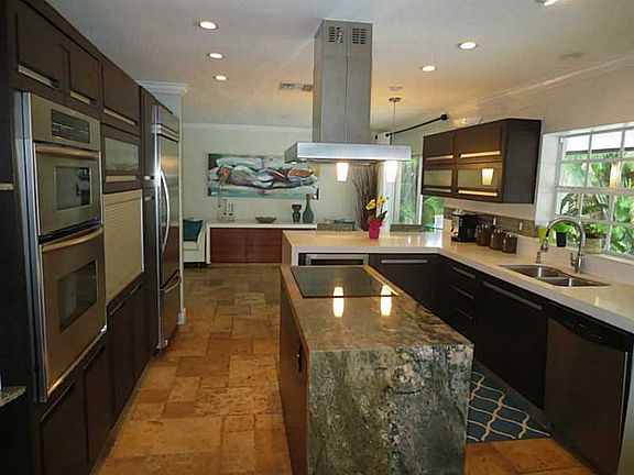 2nd image of 11608 N Bayshore Dr