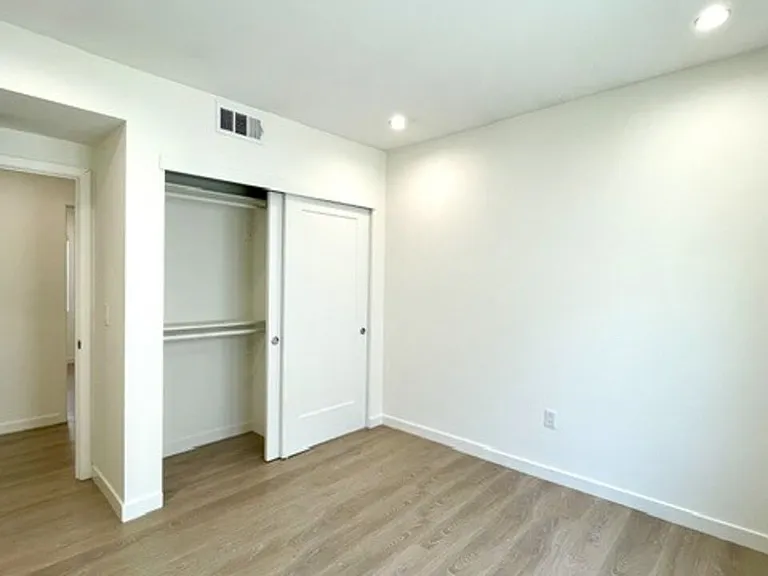 5222 Satsuma Ave — Photo 22