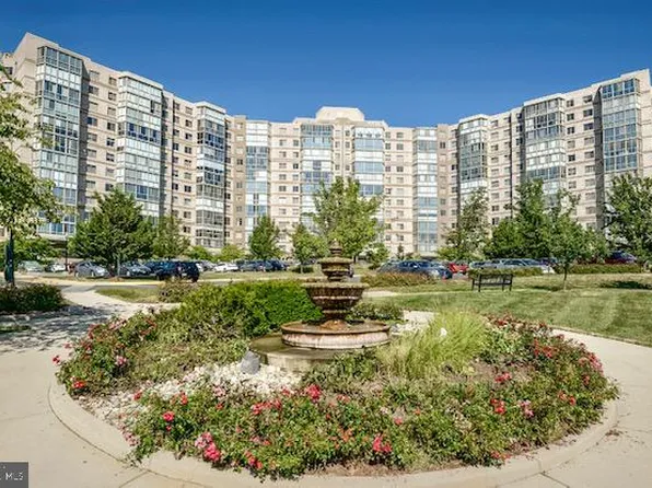 19365 Cypress Ridge Ter Unit 715, Lansdowne, VA 20176