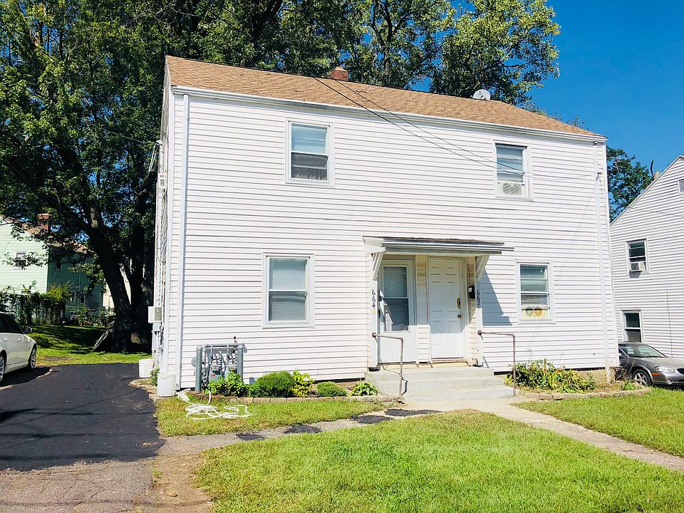 2 families Duplex Front