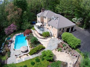 11 Canterbury Rd, Boonton, NJ 07005