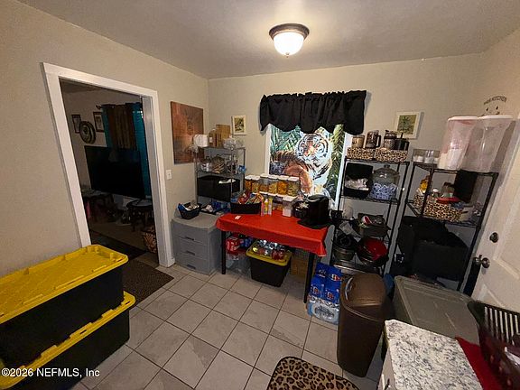 4th image of 1613 CLEVELAND Avenue