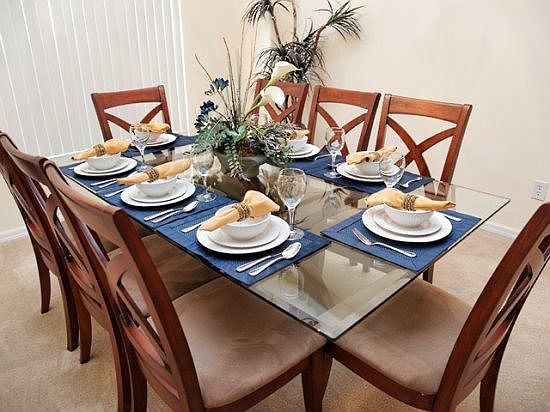 TH5P712TH-formal-dining-area