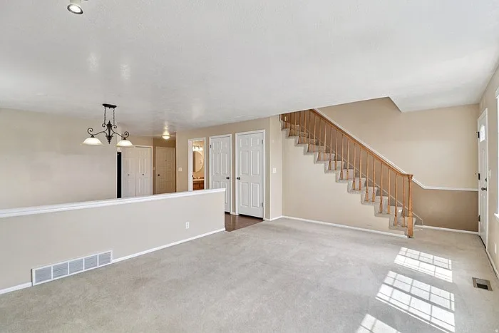 2122 W 5600 S — Photo 25