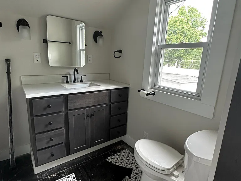 509 N Indiana St — Photo 2