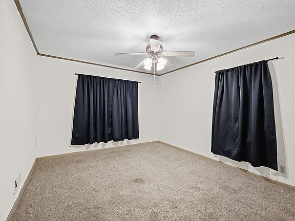 5th image of 309 Elm St