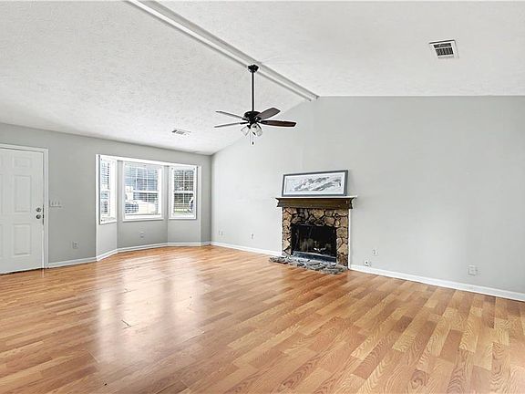 4th image of 407 Sheppard Crossing Ct
