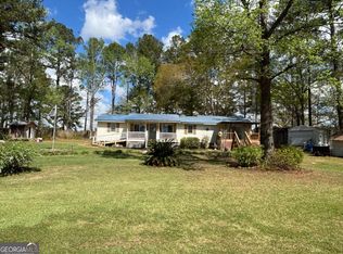 1565 Lake Dr, Screven, GA 31560