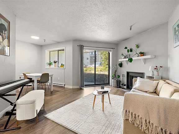 4th image of 71 Gorge Rd W #106