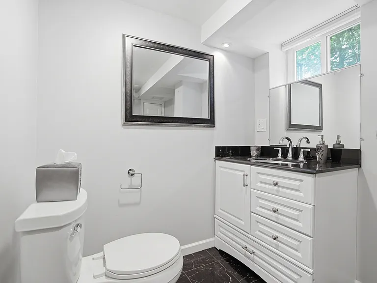 Lower Level Full Bath