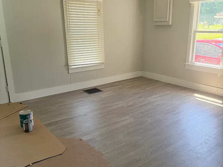 Living room - 1 side