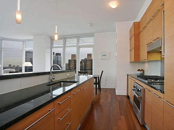 5th image of 10 W End Ave APT 31A