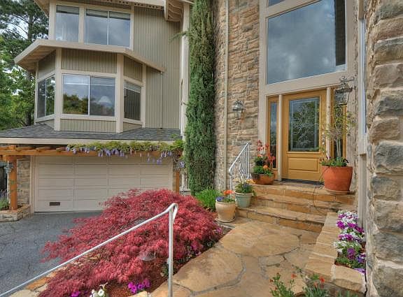 2nd image of 307 Summit Dr