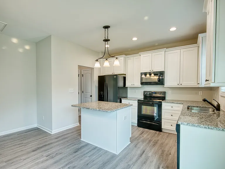 305 Webber Ln — Photo 10
