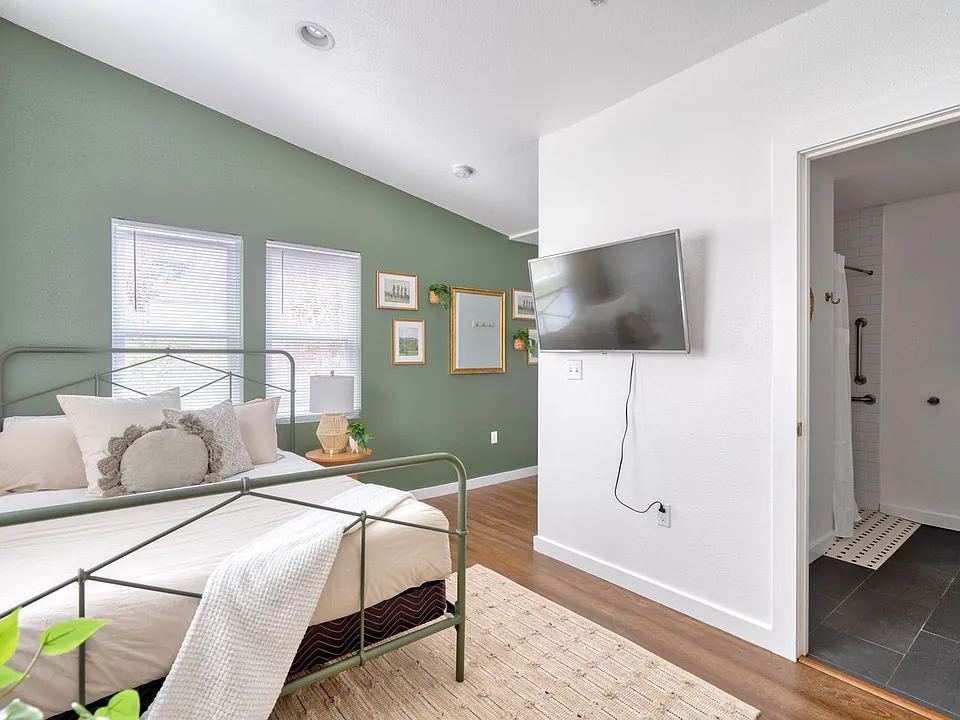 3046 NE Glisan St #ID1611831P