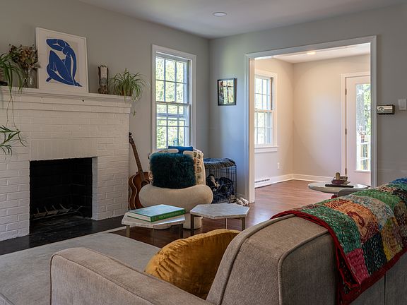2nd image of 4004 Sharon Ct