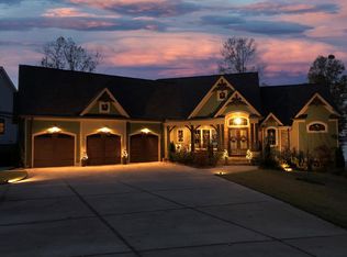 424 Commonwealth Dr, Ninety Six, SC 29666