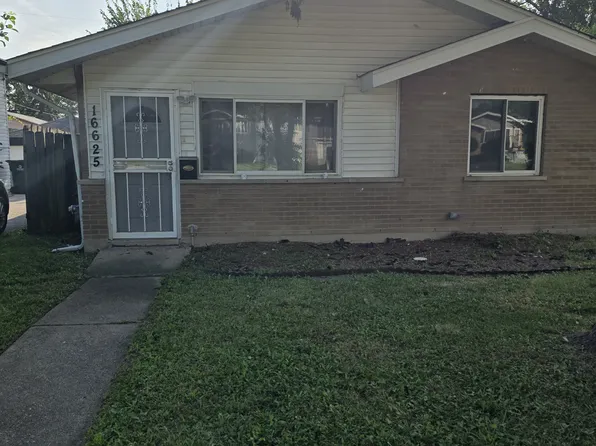 16625 Wood St, Harvey, IL 60428