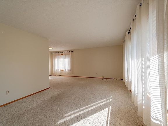 3rd image of 19101 Turkey Meadow Ln