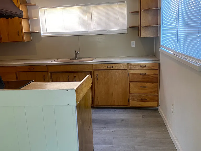 3716 Suhre St #C — Photo 3