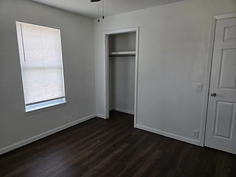 108 W Ash Ave #1/2 — Photo 15