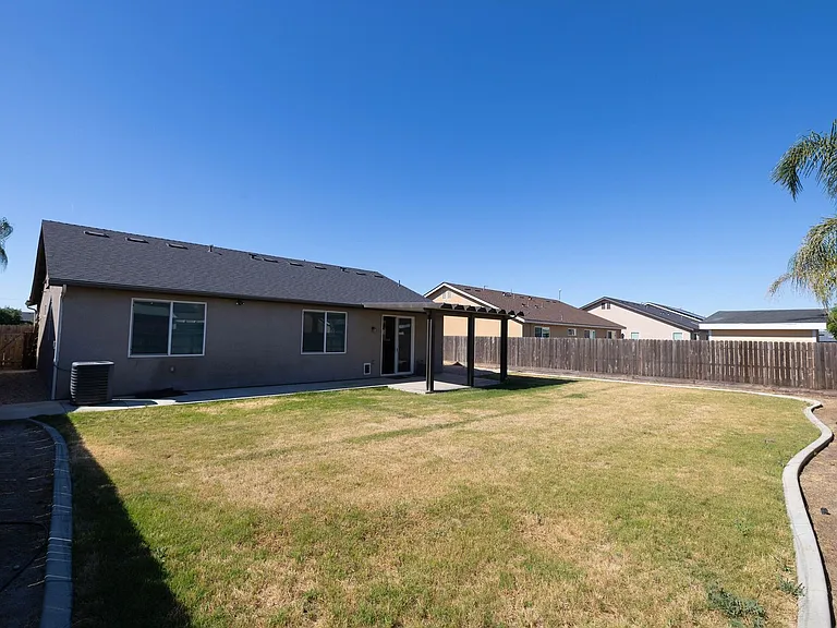 1604 Sidonia St — Photo 28