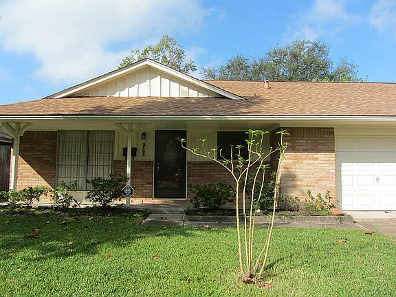 2nd image of 2502 Dewberry Ln