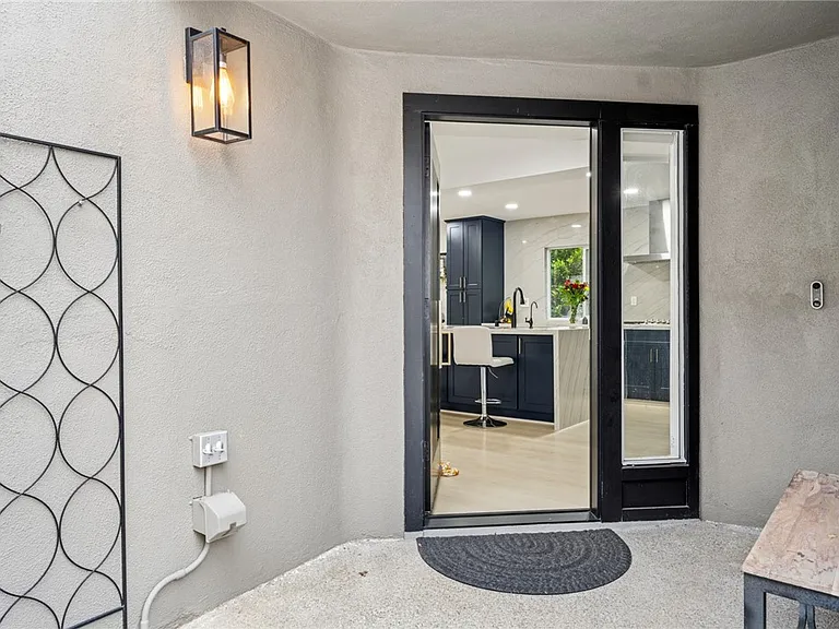37 Shearwater Pl — Photo 2