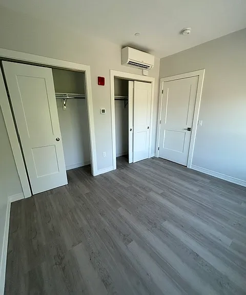 Residences at Sharon Gallery — Photo 101