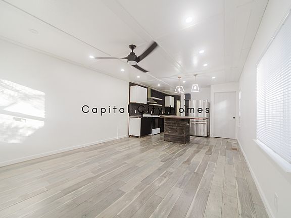 4th image of 2861 Brookside Ave #2861
