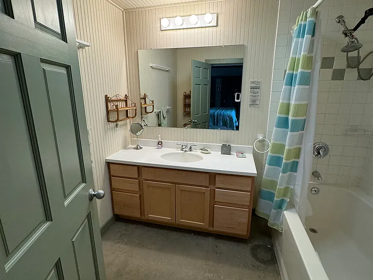 3 Pond Rd #A — Photo 11