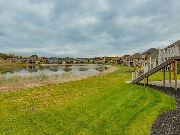 4th image of 18399 Donegal Dr