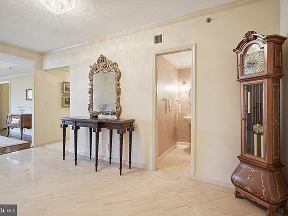 5th image of 5610 Wisconsin Ave APT 208