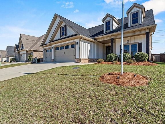 2nd image of 200 Perth Ct