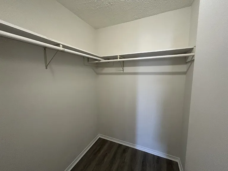 650 N Dixie Ave #A — Photo 17