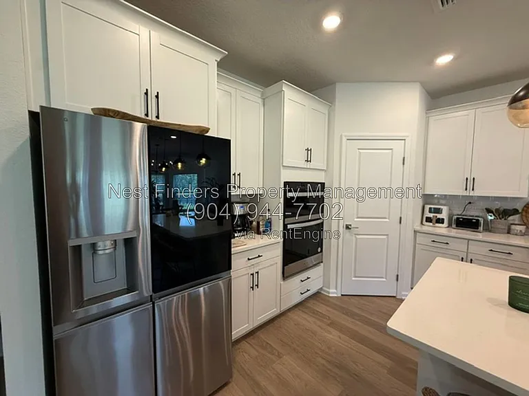 1127 Brook Forest Dr — Photo 10