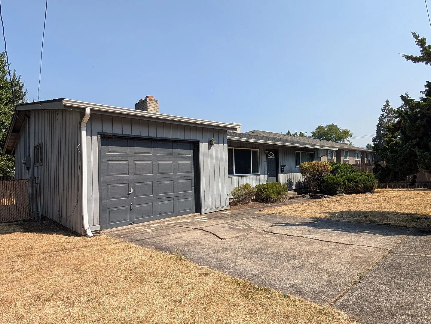 Great 2 bed/1 bath home in South Eugene! — Photo 1