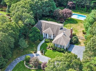 71 Bumps River Rd, Osterville, MA 02655