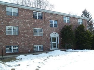 27 Kilby St APT 4, Dracut, MA 01826