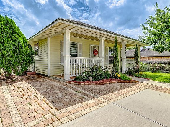 2nd image of 11519 Roandale Drive